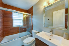 Cerro Vista Bathroom 6