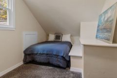 Pine Terrace Bedroom 10