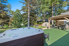 Pine Terrace Entertainment 4544