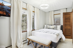 VALLEY VIEW BEDROOM 7