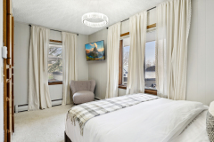 VALLEY VIEW BEDROOM 8