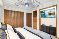 VALLEY VIEW BEDROOM 6